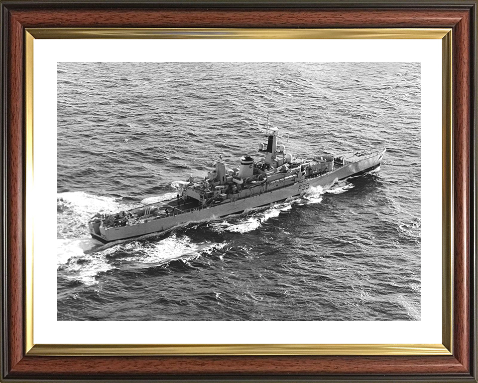 HMS Naiad (F39) Photo Print - At Sea 1978 - Royal Navy Leander Class Frigate Hampshire Prints 10 x 8 Classic Frame Yes