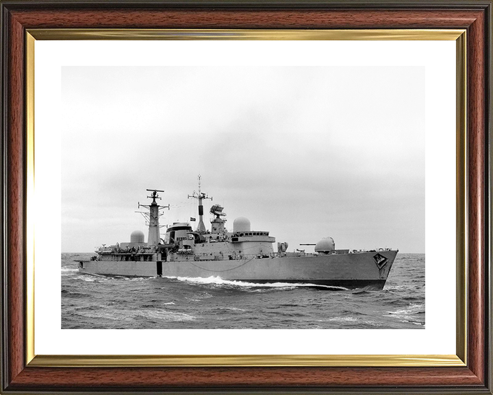 HMS Exeter (D89) Royal Navy Type 42 Destroyer At Sea May 1982 Photo Print Wall Art Decor Posters, Prints, & Visual Artwork Hampshire Prints 6 x 4 No Frame No