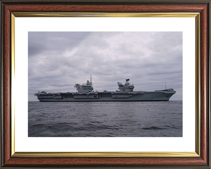 HMS Queen Elizabeth R08 | Photo Print | Framed Print | Queen Elizabeth Class | Aircraft Carrier | Royal Navy Hampshire Prints