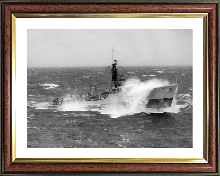 HMS Scorpion (D64) Photo Print - At Sea 1953 - Royal Navy Weapon Class Destroyer Hampshire Prints 10 x 8 Classic Frame Yes