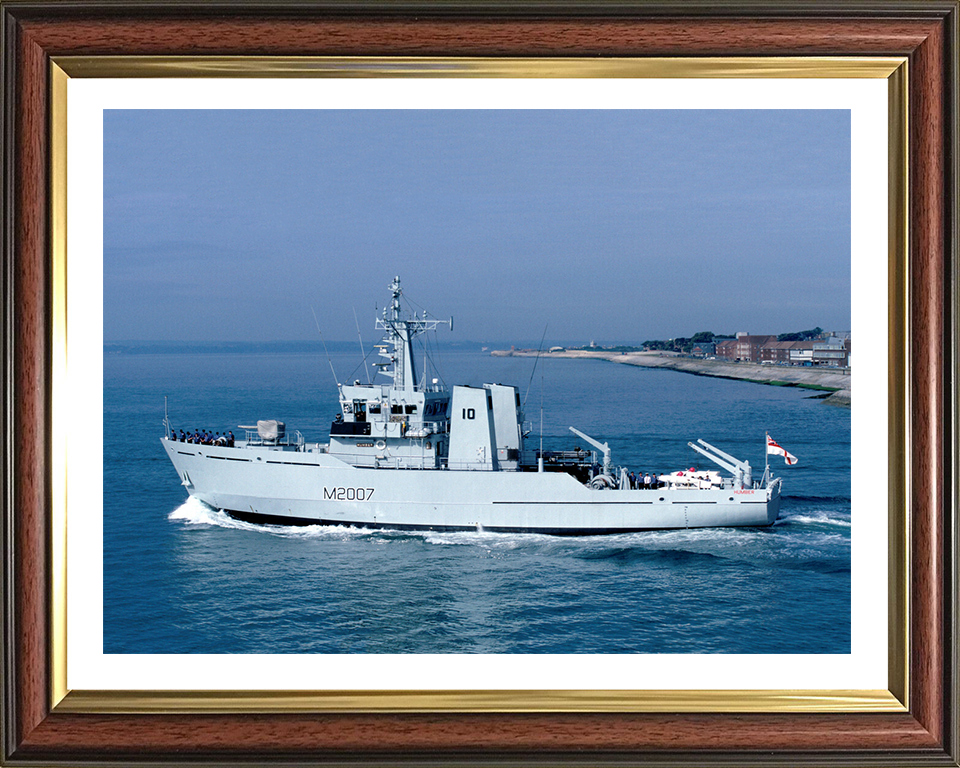 HMS Humber M2007 Royal Navy River class minesweeper Photo Print or Framed Print - Hampshire Prints