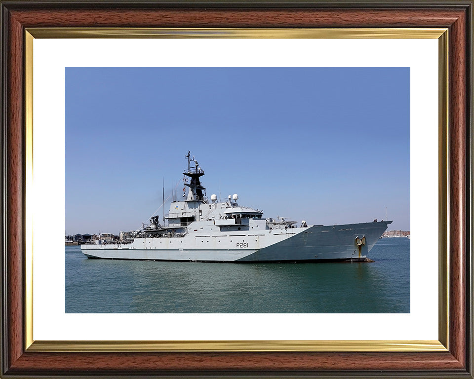 HMS Tyne P281 Royal Navy River class patrol vessel Photo Print or Framed Print - Hampshire Prints