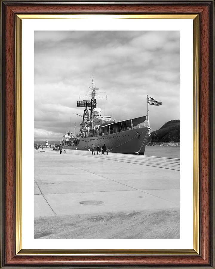 HMS Crossbow (D96) Photo Print - Trondheim 1961 - Royal Navy Weapon Class Destroyer Hampshire Prints 10 x 8 Classic Frame Yes