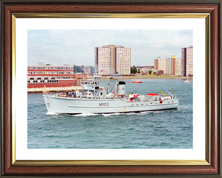 HMS Alfriston (M1103) Royal Navy Ton Class Minesweeper Warship Leaving Portsmouth Photo Print Wall Art Decor Posters, Prints, & Visual Artwork Hampshire Prints 10 x 8 Classic Frame Yes