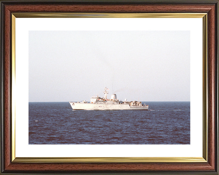 HMS Hurworth M39 | Photo Print | Framed Print | Hunt Class | Mine Warfare Vessel | Royal Navy Hampshire Prints