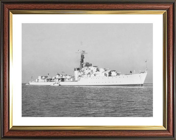 HMS Chequers (R61) Royal Navy C Class Destroyer Starboard Beam View Photo Print Wall Art Decor Posters, Prints, & Visual Artwork Hampshire Prints 10 x 8 Classic Frame Yes