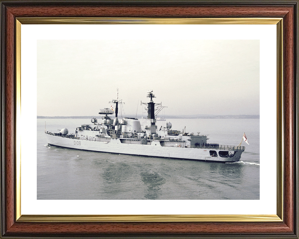 HMS Cardiff (D108) Royal Navy Type 42 Destroyer Southsea Photo Print Wall Art Decor Posters, Prints, & Visual Artwork Hampshire Prints 10 x 8 Classic Frame Yes