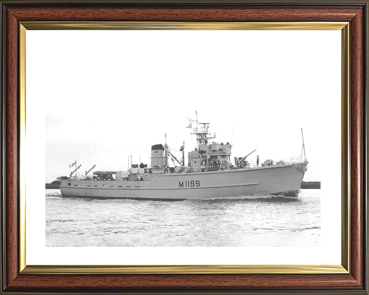 HMS Belton (M1199) Royal Navy Ton Class Minesweeper Starboard View Photo Print Wall Art Decor Posters, Prints, & Visual Artwork Hampshire Prints 10 x 8 Classic Frame Yes