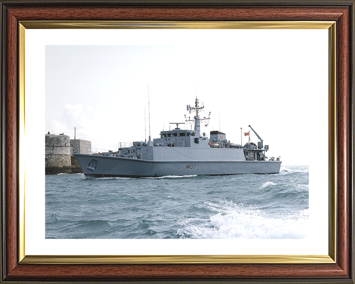 HMS Pembroke (M107) Photo Print - Entering Portsmouth 1997 - Royal Navy Sandown Class Minehunter