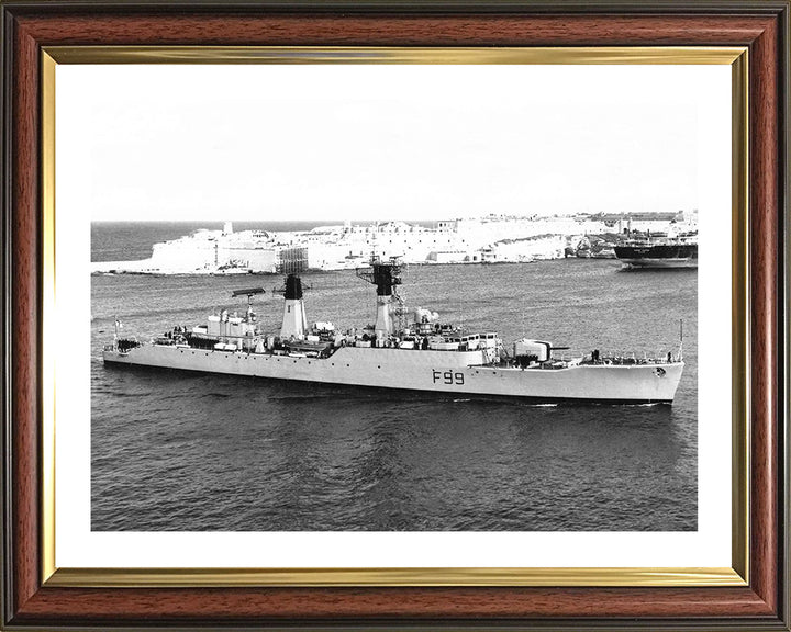 HMS Lincoln F99 Royal Navy Salisbury class frigate Photo Print or Framed Print - Hampshire Prints