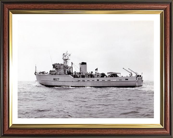 HMS Darlaston M1127 | Photo Print | Framed Print | Ton Class | Minesweeper | Royal Navy Hampshire Prints