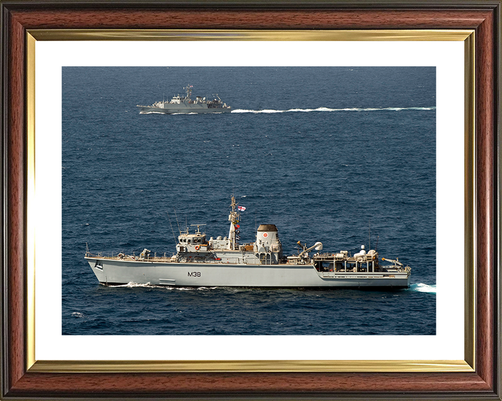 HMS Atherstone (M38) Royal Navy Hunt Class Mine Warfare Vessel Middle East 2009 Photo Print Wall Art Decor Posters, Prints, & Visual Artwork Hampshire Prints 10 x 8 Classic Frame Yes