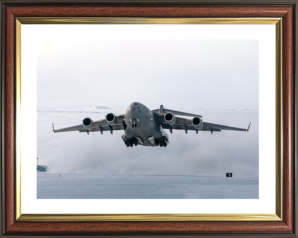 RAF C-17 Globemaster Takeoff Canada 2026 Photo Print Royal Air Force Aircraft Wall Art Aviation Posters, Prints, & Visual Artwork Hampshire Prints 10 x 8 Classic Frame Yes