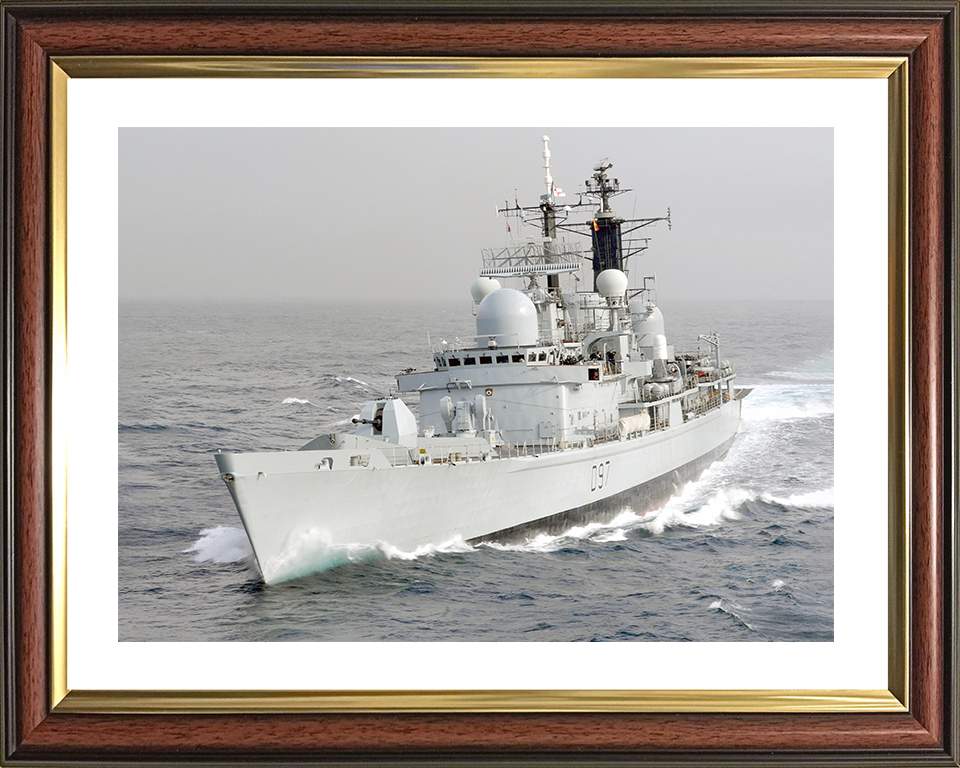 HMS Edinburgh (D97) Royal Navy Type 42 Destroyer At Sea Photo Print Wall Art Decor Posters, Prints, & Visual Artwork Hampshire Prints 10 x 8 Classic Frame Yes