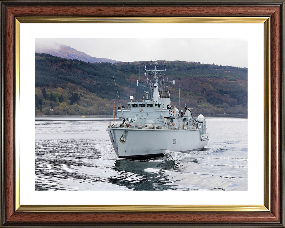 HMS Cattistock (M31) Royal Navy Hunt Class MineHunter Port Bow View Photo Print Wall Art Decor Posters, Prints, & Visual Artwork Hampshire Prints 10 x 8 Classic Frame Yes