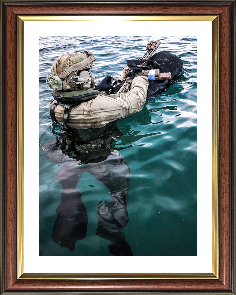 Royal Marine Swims to shore Photo Print 30 Commando Wall Art Military Decor UK Poster Posters, Prints, & Visual Artwork Hampshire Prints 10 x 8 Classic Frame Yes