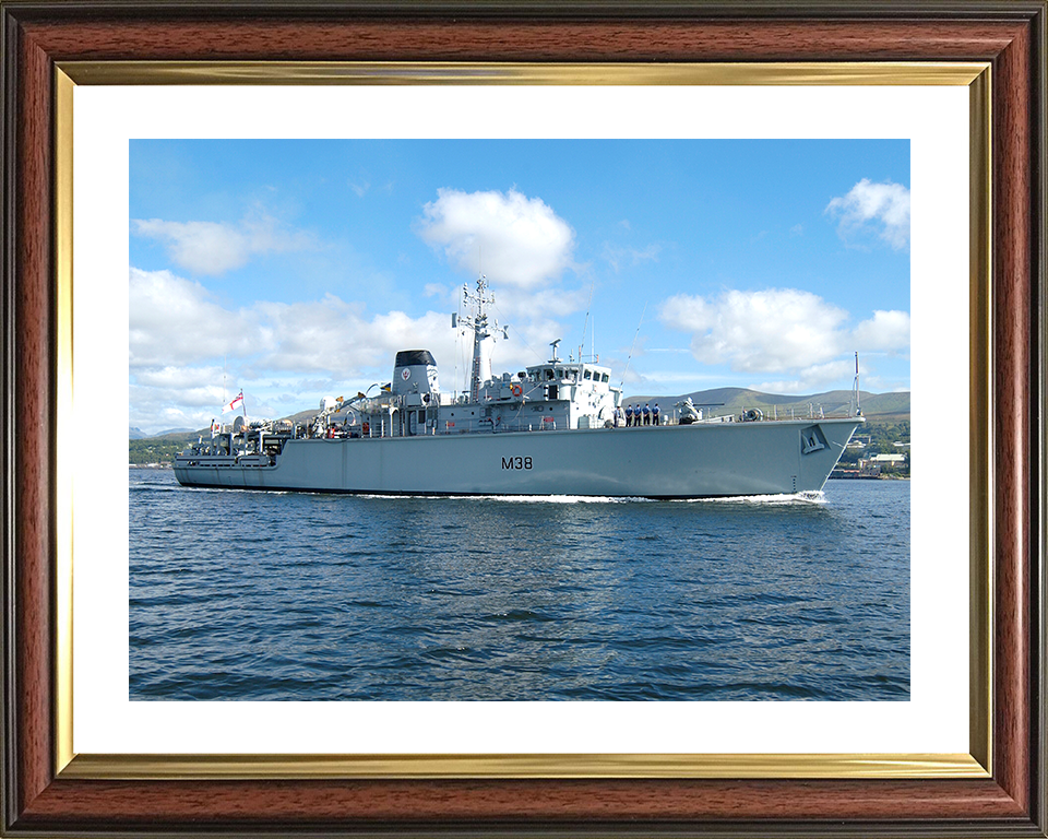 HMS Atherstone (M38) Royal Navy Hunt Class Mine Warfare Vessel Leaving Harbour Photo Print Wall Art Decor Posters, Prints, & Visual Artwork Hampshire Prints 10 x 8 Classic Frame Yes