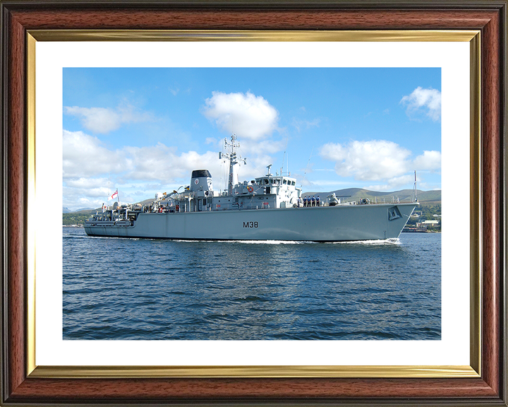 HMS Atherstone (M38) Royal Navy Hunt Class Mine Warfare Vessel Leaving Harbour Photo Print Wall Art Decor Posters, Prints, & Visual Artwork Hampshire Prints 10 x 8 Classic Frame Yes