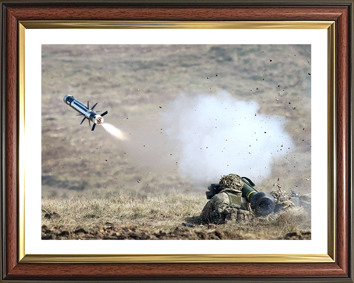 Soldier Firing a Javelin Photo Print - British Army Hampshire Prints 10 x 8 Classic Frame Yes