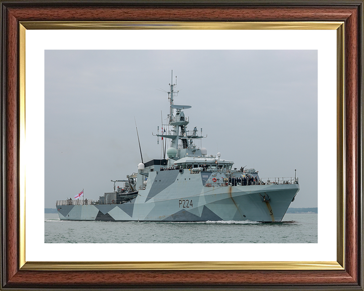 HMS Trent (P224) Photo Print - Portsmouth Return 2025 - Royal Navy River Class Patrol Vessel Hampshire Prints 10 x 8 Classic Frame Yes