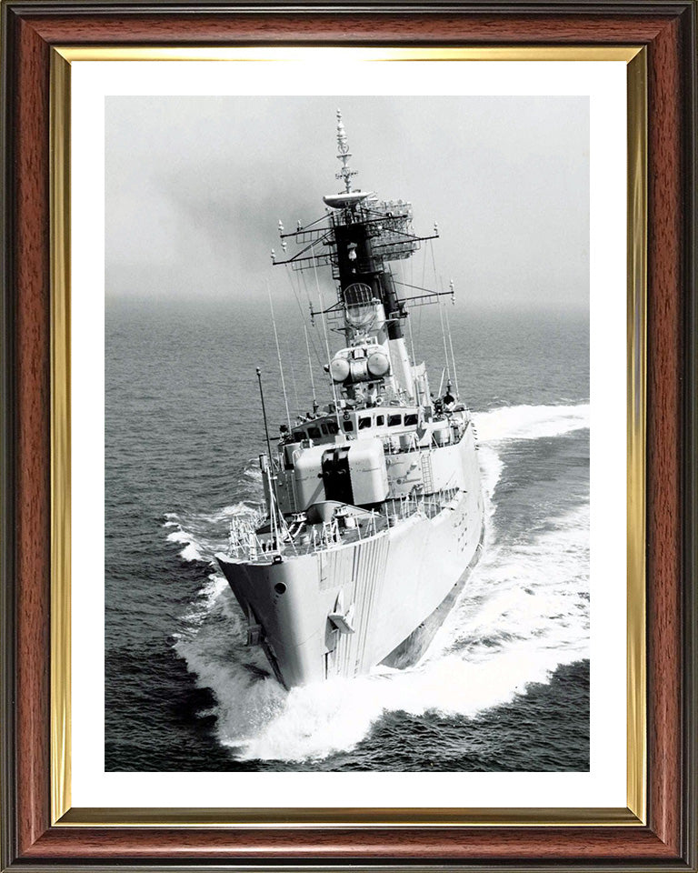 HMS Lincoln F99 | Photo Print | Framed Print | Salisbury Class | Frigate | Royal Navy Hampshire Prints