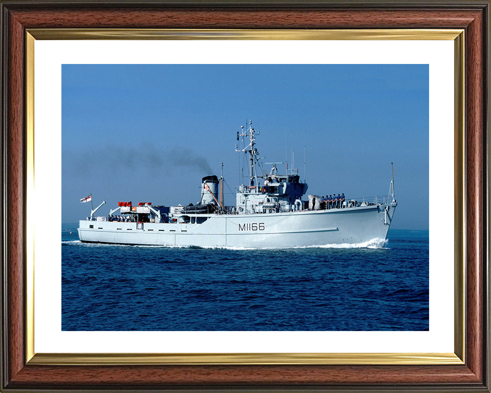 HMS Nurton M1166 | Photo Print | Framed Print | Ton Class | Minesweeper | Royal Navy Hampshire Prints