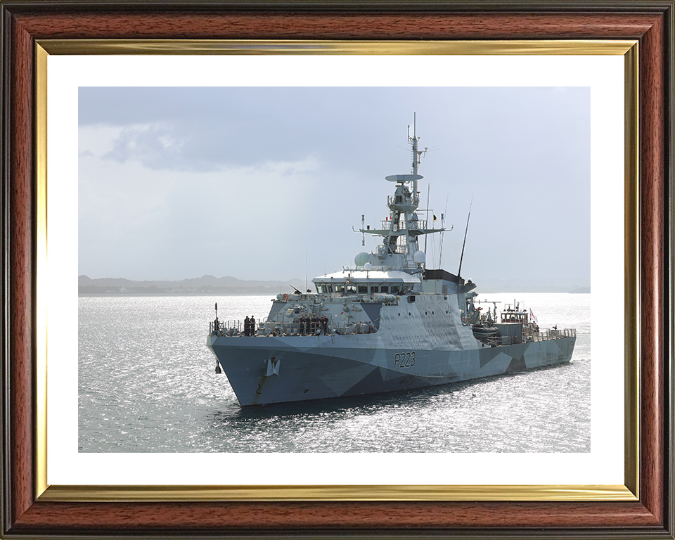 HMS Medway (P223) Photo Print - Entering Harbour 2025 - Royal Navy River Class Patrol Vessel Hampshire Prints 10 x 8 Classic Frame Yes