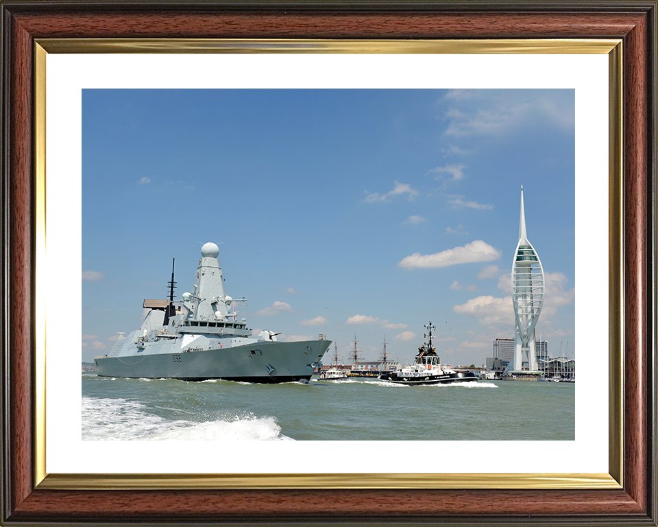 HMS Daring (D32) Royal Navy Type 45 Destroyer Leaves Portsmouth 2013 Photo Print Wall Art Decor Posters, Prints, & Visual Artwork Hampshire Prints 10 x 8 Classic Frame Yes