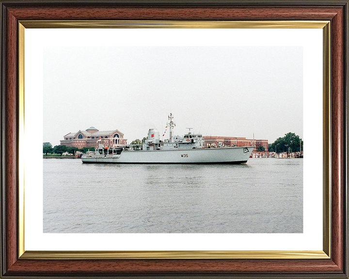 HMS Dulverton (M35) Royal Navy Hunt Class Mine Warfare Vessel Washington Photo Print Wall Art Decor Posters, Prints, & Visual Artwork Hampshire Prints 10 x 8 Classic Frame Yes