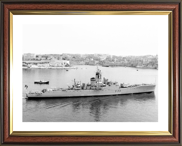 HMS Blackpool (F77) Royal Navy Whitby Class Frigate Valletta Malta Photo Print Wall Art Decor Posters, Prints, & Visual Artwork Hampshire Prints 10 x 8 Classic Frame Yes