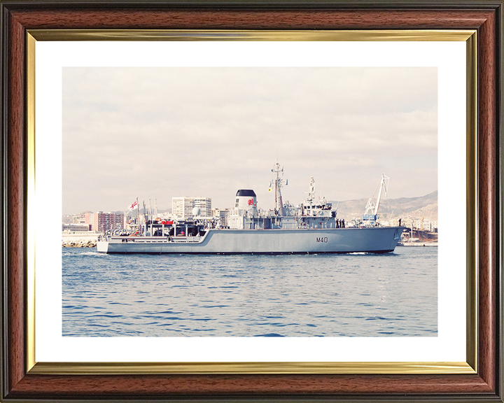 HMS Berkeley (M40) Royal Navy Hunt Class Mine Warfare Vessel Starboard View Photo Print Wall Art Decor Posters, Prints, & Visual Artwork Hampshire Prints 10 x 8 Classic Frame Yes