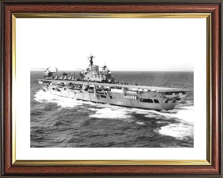 HMS Eagle (R05) Photo Print - Underway 1950s - Royal Navy Audacious Class Aircraft Carrier Hampshire Prints 10 x 8 Classic Frame Yes