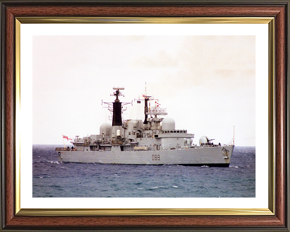 HMS Glasgow (D88) Photo Print - Low Starboard View - Royal Navy Type 42 Destroyer Hampshire Prints 10 x 8 Classic Frame Yes