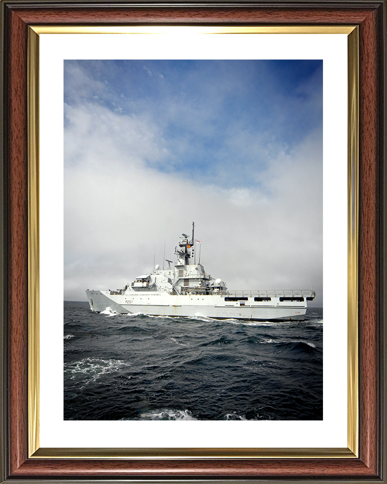 HMS Clyde (P257) Royal Navy River Class Patrol Vessel Port Side Portrait Photo Print Wall Art Decor Posters, Prints, & Visual Artwork Hampshire Prints 10 x 8 Classic Frame Yes