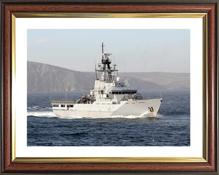 HMS Clyde (P257) Royal Navy River Class Patrol Vessel Low Starboard Bow View Photo Print Wall Art Decor Posters, Prints, & Visual Artwork Hampshire Prints 10 x 8 Classic Frame Yes