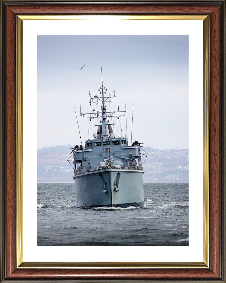 HMS Brocklesby (M33) Royal Navy Hunt Class Mine Warfare Vessel Bow View Photo Print Wall Art Decor Posters, Prints, & Visual Artwork Hampshire Prints 10 x 8 Classic Frame Yes