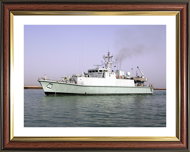 HMS Sandown (M101) Photo Print - Az Zubayr Iraq 2003 - Royal Navy Sandown Class Minehunter Hampshire Prints 10 x 8 Classic Frame Yes