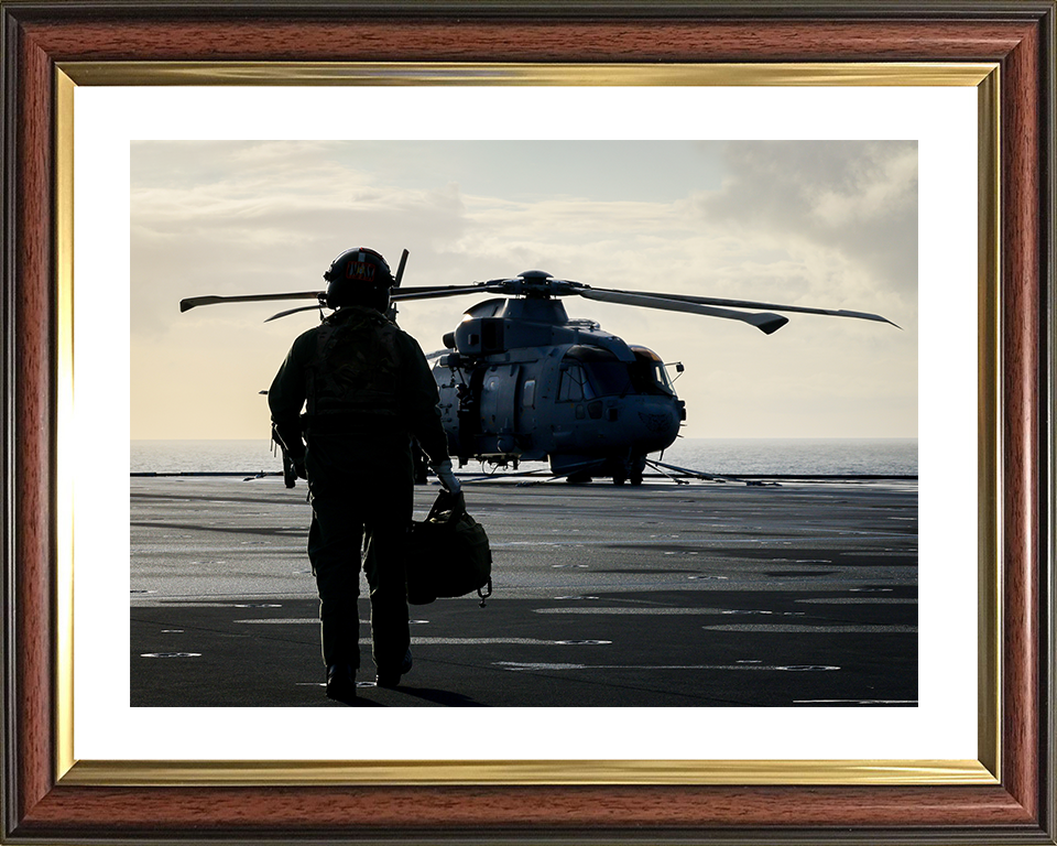 Royal Navy Aircrew and Merlin Helicopter Photo Print Wall Art Naval Aircraft Decor Posters, Prints, & Visual Artwork Hampshire Prints 10 x 8 Classic Frame Yes