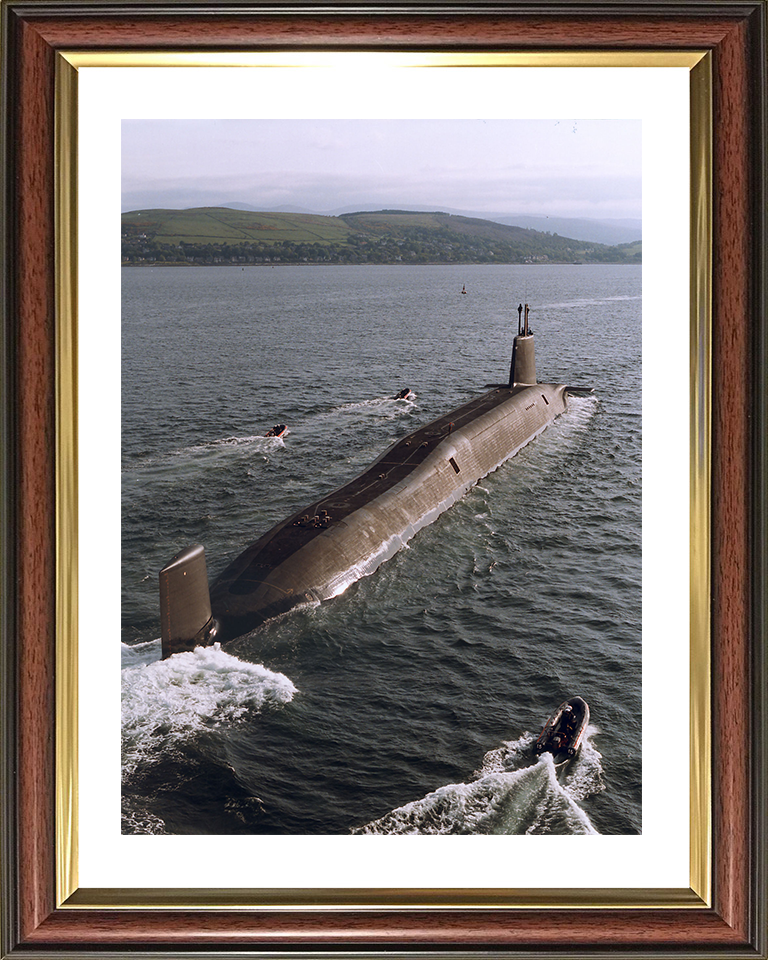 HMS Victorious (S29) Photo Print - Clyde 94 - Royal Navy Vanguard Class Submarine Hampshire Prints 10 x 8 Classic Frame Yes