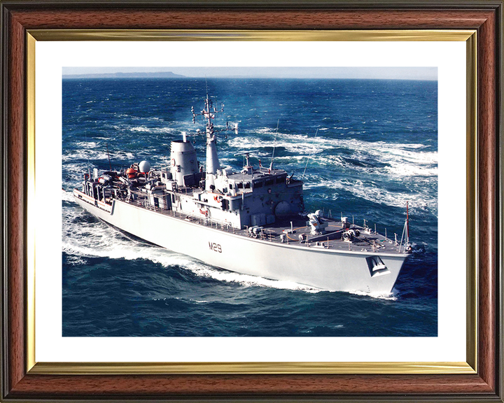 HMS Brecon (M29) Royal Navy Hunt Class Mine Warfare Vessel At Sea Photo Print Wall Art Decor Posters, Prints, & Visual Artwork Hampshire Prints 10 x 8 Classic Frame Yes