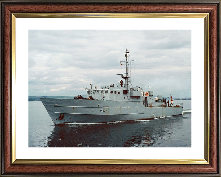 HMS Peterel P262 | Photo Print | Framed Print | Bird Class | Patrol Vessel | Royal Navy - Hampshire Prints