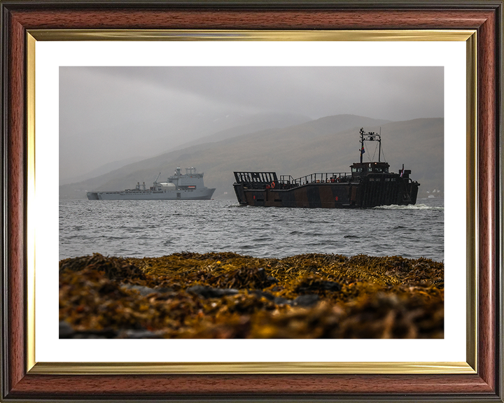Royal Marine Landing Craft Utility (LCU) Underway Photo Print - 40 Commando Hampshire Prints 10 x 8 Classic Frame Yes