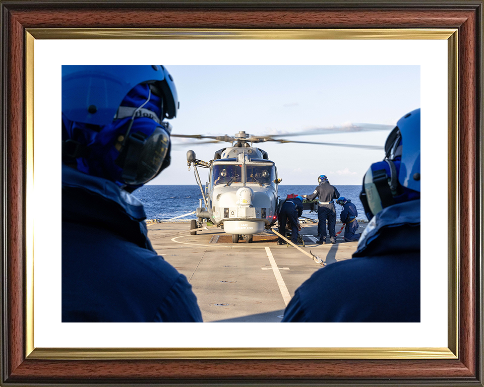 AETs Attaching Torpedo to Wildcat Helicopter Photo Print - Royal Navy Aircraft Hampshire Prints 10 x 8 Classic Frame Yes