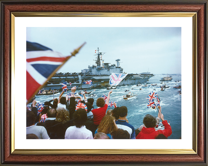 HMS Hermes (R12) Photo Print - Falklands Return - Royal Navy Centaur Class Aircraft Carrier Hampshire Prints 10 x 8 Classic Frame Yes