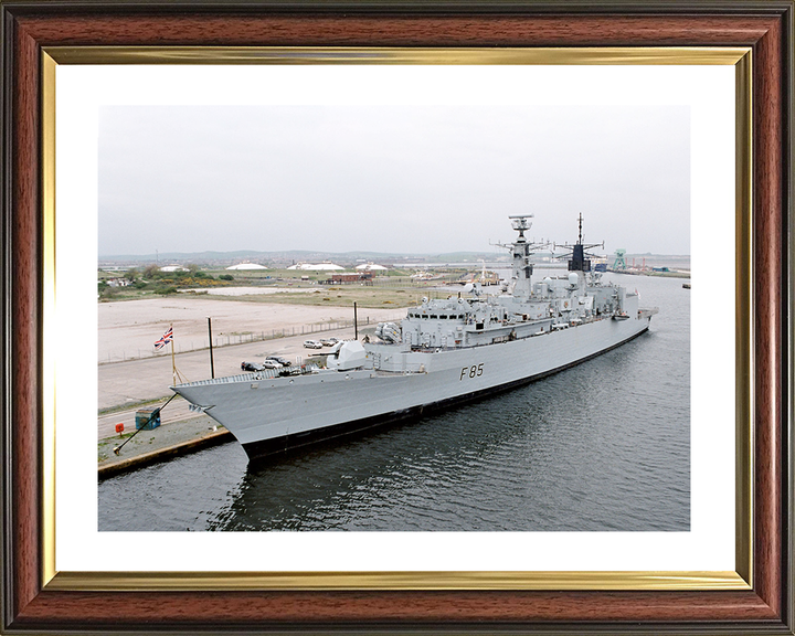HMS Cumberland (F85) Royal Navy Type 22 Frigate Barrow in Furness 2002 Photo Print Wall Art Decor Posters, Prints, & Visual Artwork Hampshire Prints 10 x 8 Classic Frame Yes