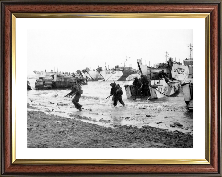 Royal Marines Commandos at Normandy on D-Day 1944 Photo Print Wall Art Military Decor Posters, Prints, & Visual Artwork Hampshire Prints 10 x 8 Classic Frame Yes