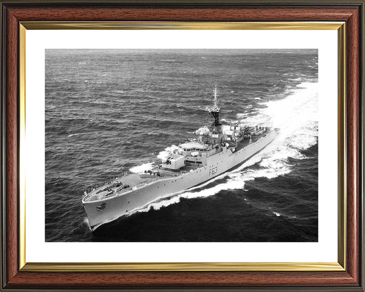 HMS Scarborough F63 Royal Navy Whitby class frigate Photo Print or Framed Print - Hampshire Prints