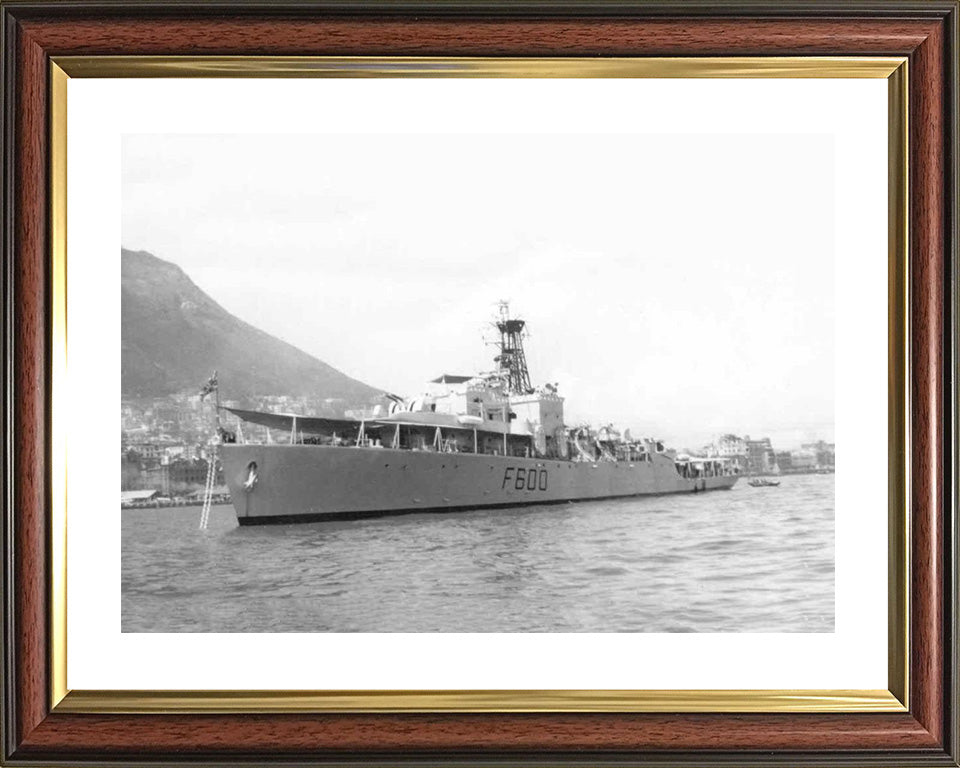 HMS St Brides Bay K600 Royal Navy Bay Class Frigate Photo Print or Framed Print - Hampshire Prints