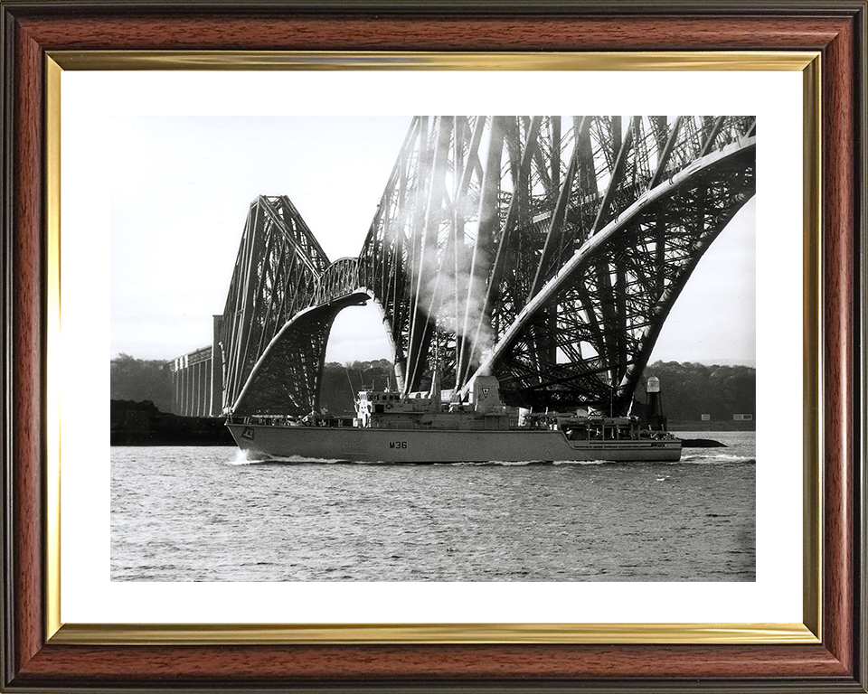 HMS Bicester (M36) Photo Print - Firth Of Forth - Royal Navy Hunt Class Mine Warfare Vessel