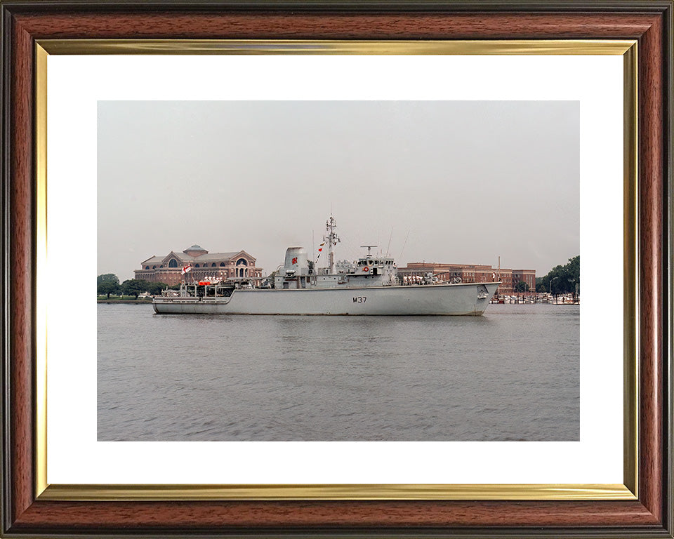 HMS Chiddingfold M37 | Photo Print | Framed Print | Hunt Class | Minehunter | Royal Navy Hampshire Prints